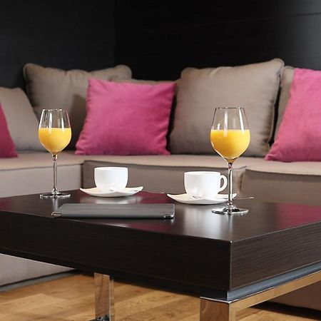 בלגרד Maccani Black Luxury Suites מראה חיצוני תמונה